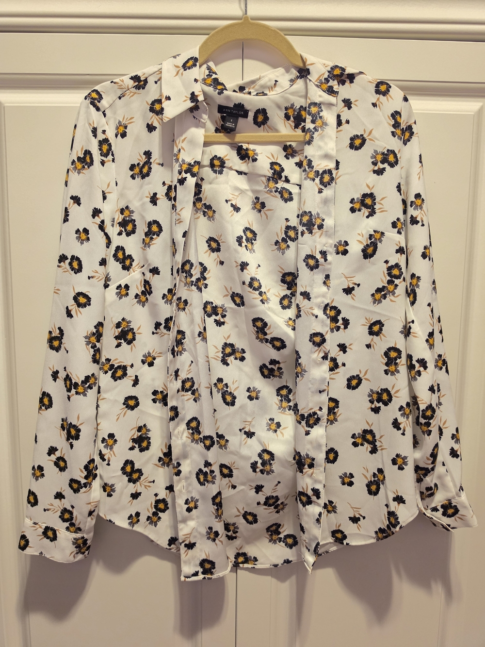 Ann Taylor White Button-Front Blouse with Yellow & Black Floral Print